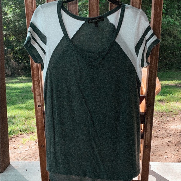 Short sleeve tee - Picture 1 of 1